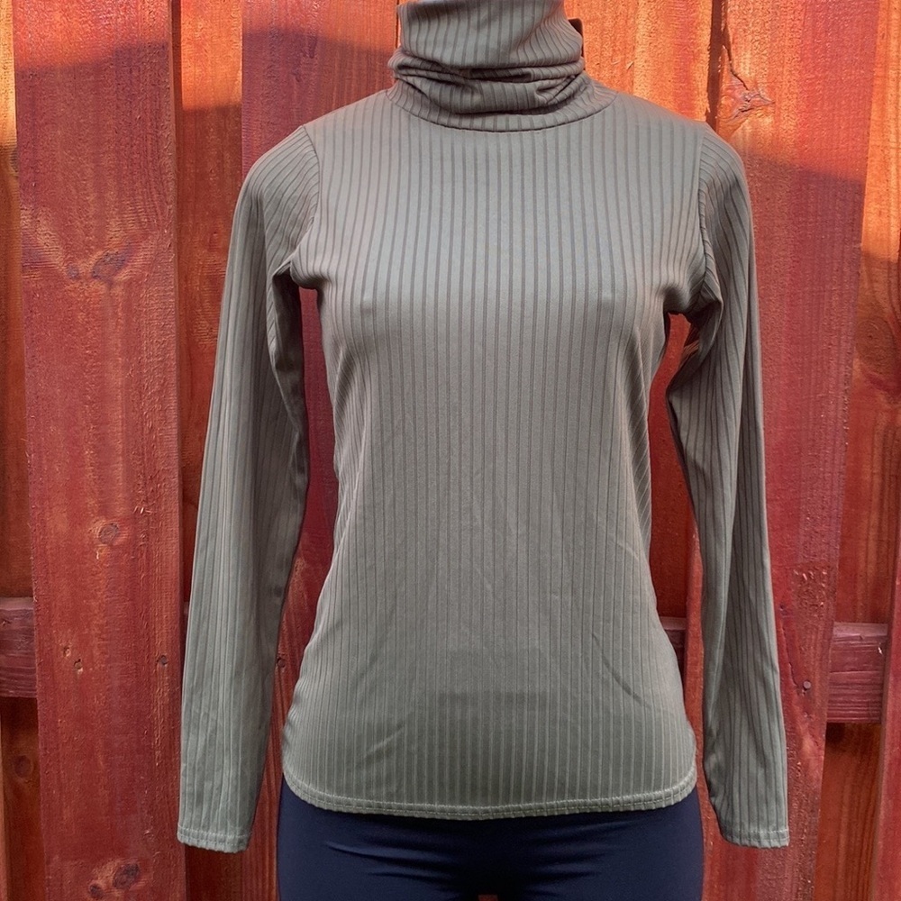 Pretty Little Thing Turtleneck Sweater Size 10